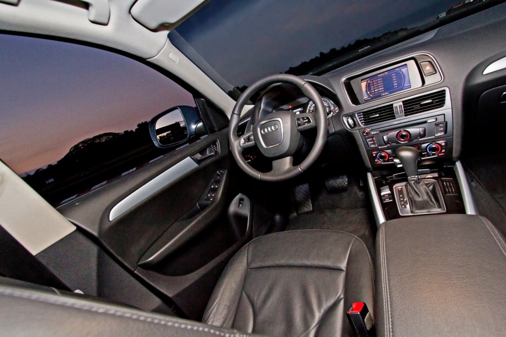 Audi Q5 2011 Interior
