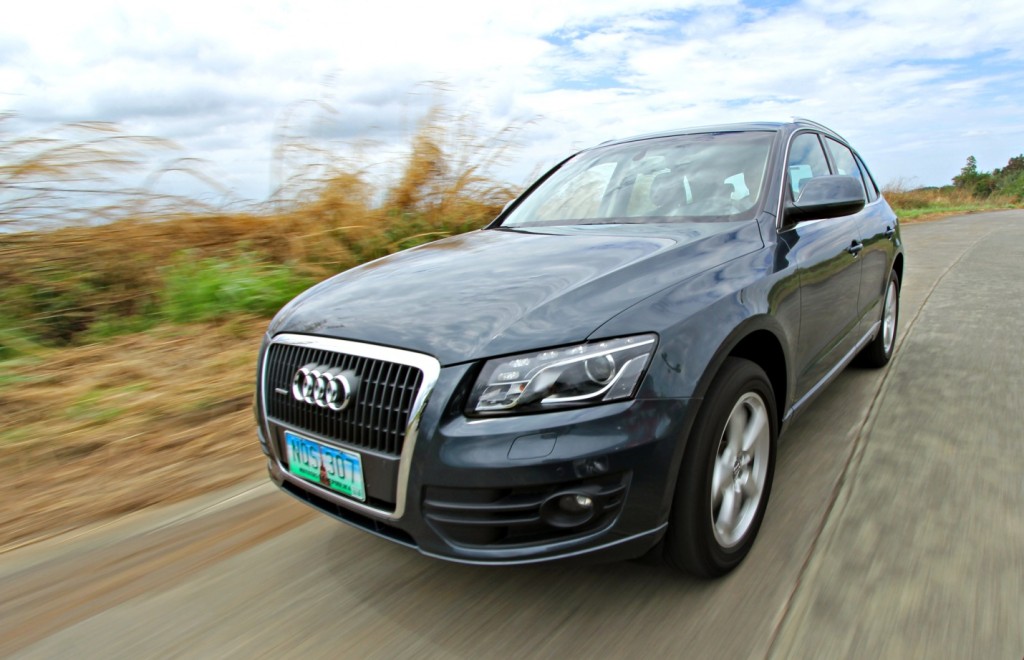 Audi Q5 2011 Driving