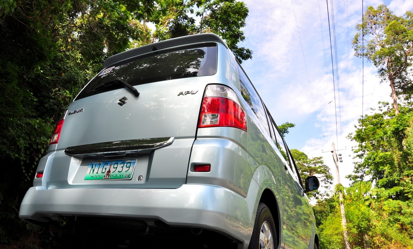 Suzuki APV 2010 Mampu Tampung Banyak Muatan Tapi Kurang