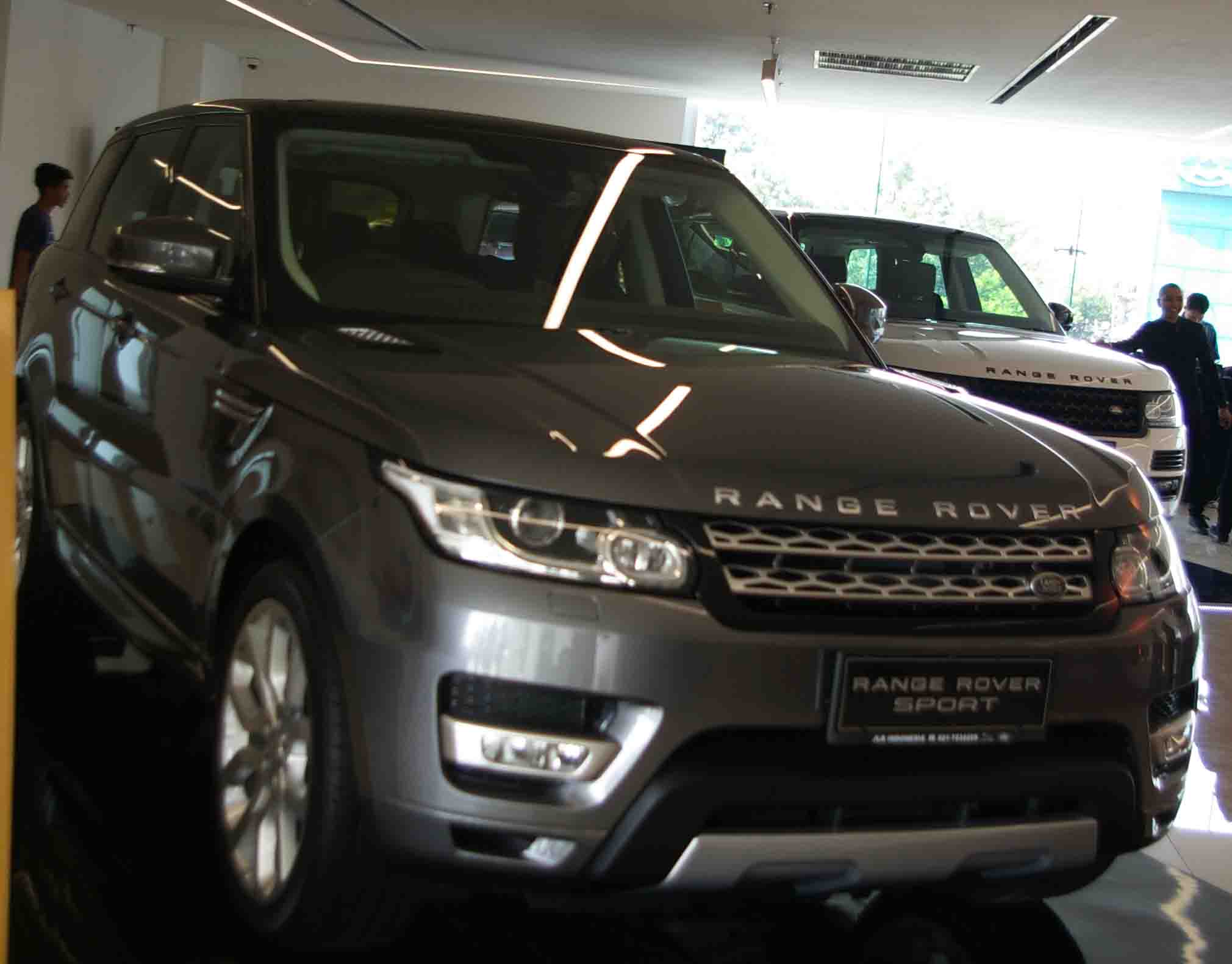 Land Rover Tua Masih Dilayani Di Bengkel Resmi Carmudi Indonesia