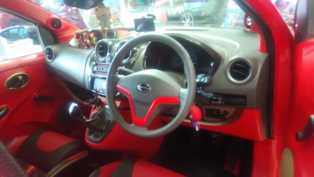 Datsun Go Panca interior