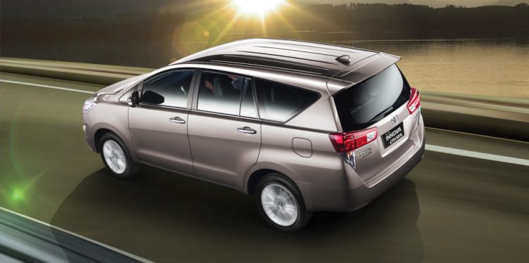 Toyota Innova Crysta (Toyota Innova Reborn versi India)