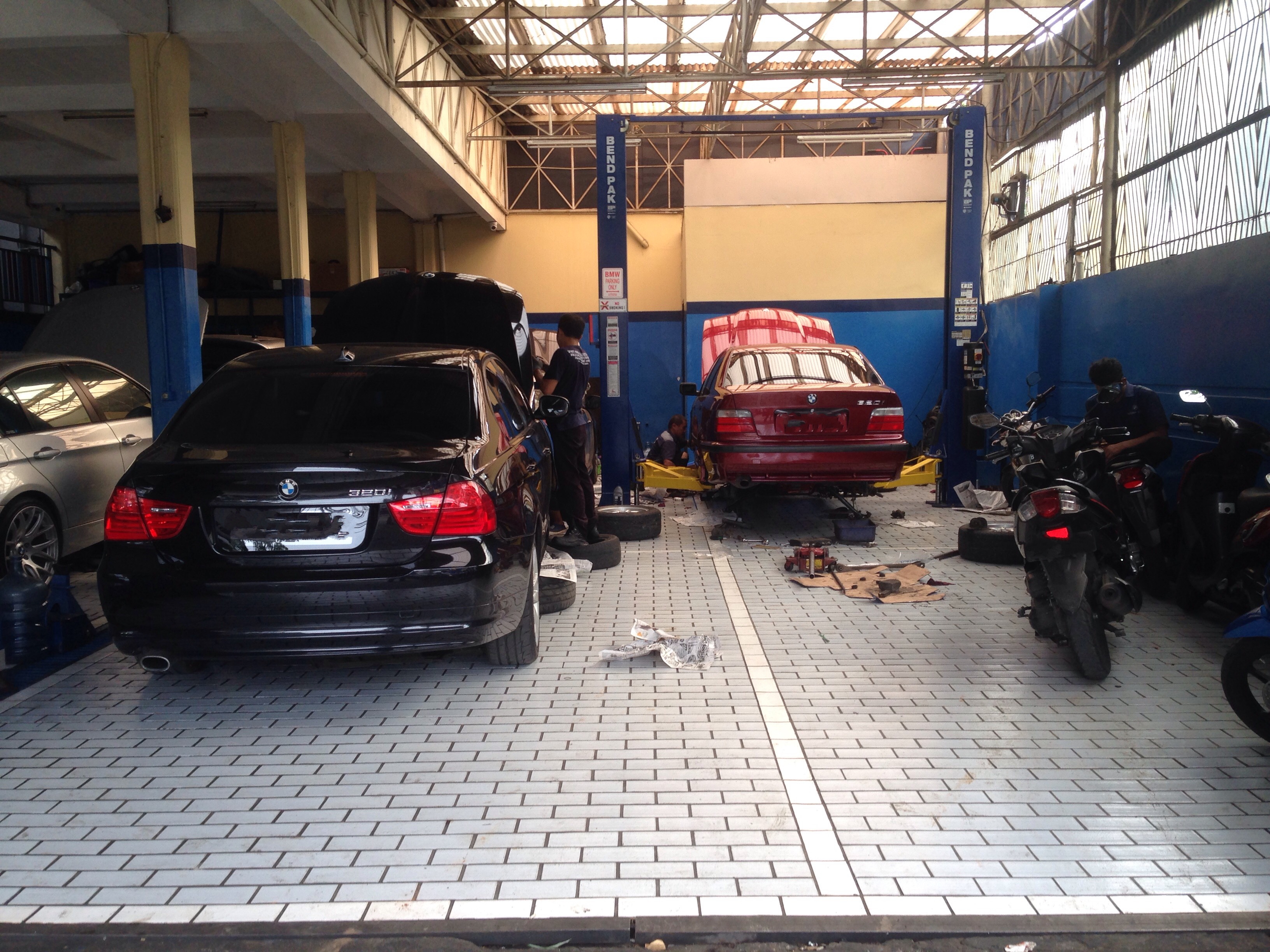 Bengkel Spesialis Mobil BMW Di Jakarta Selatan Paling Oke