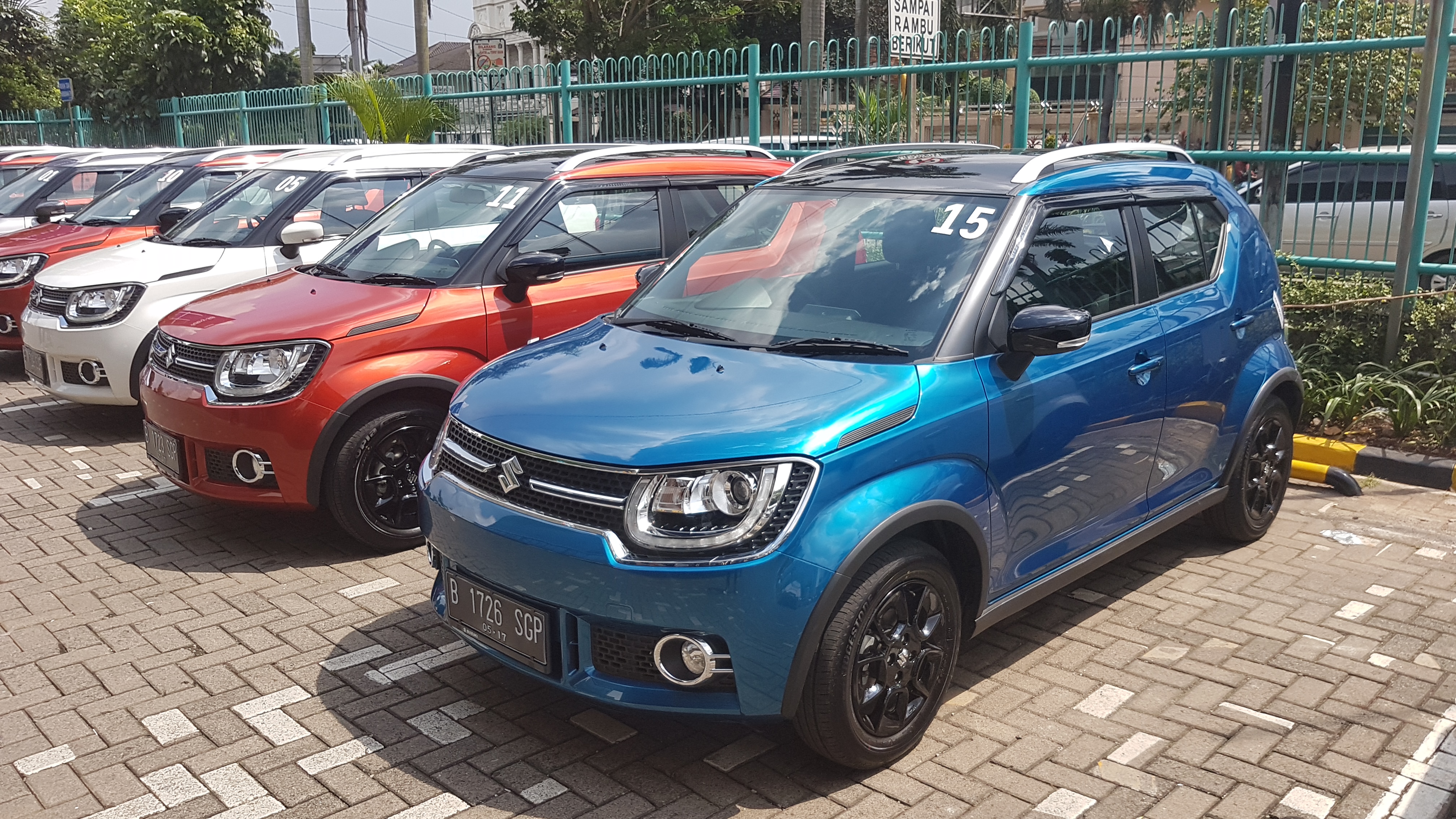 Beda Karakter Dengan City Car