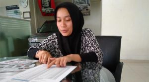 Putri Yeni, Sales Cordinator Suzuki Armada Perkasa Mobilindo.Foto/Carmudi Indonesia/Ben