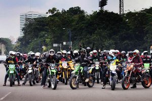  76  Trial Game Asphalt Kejuaraan Balap Motor Trail di 