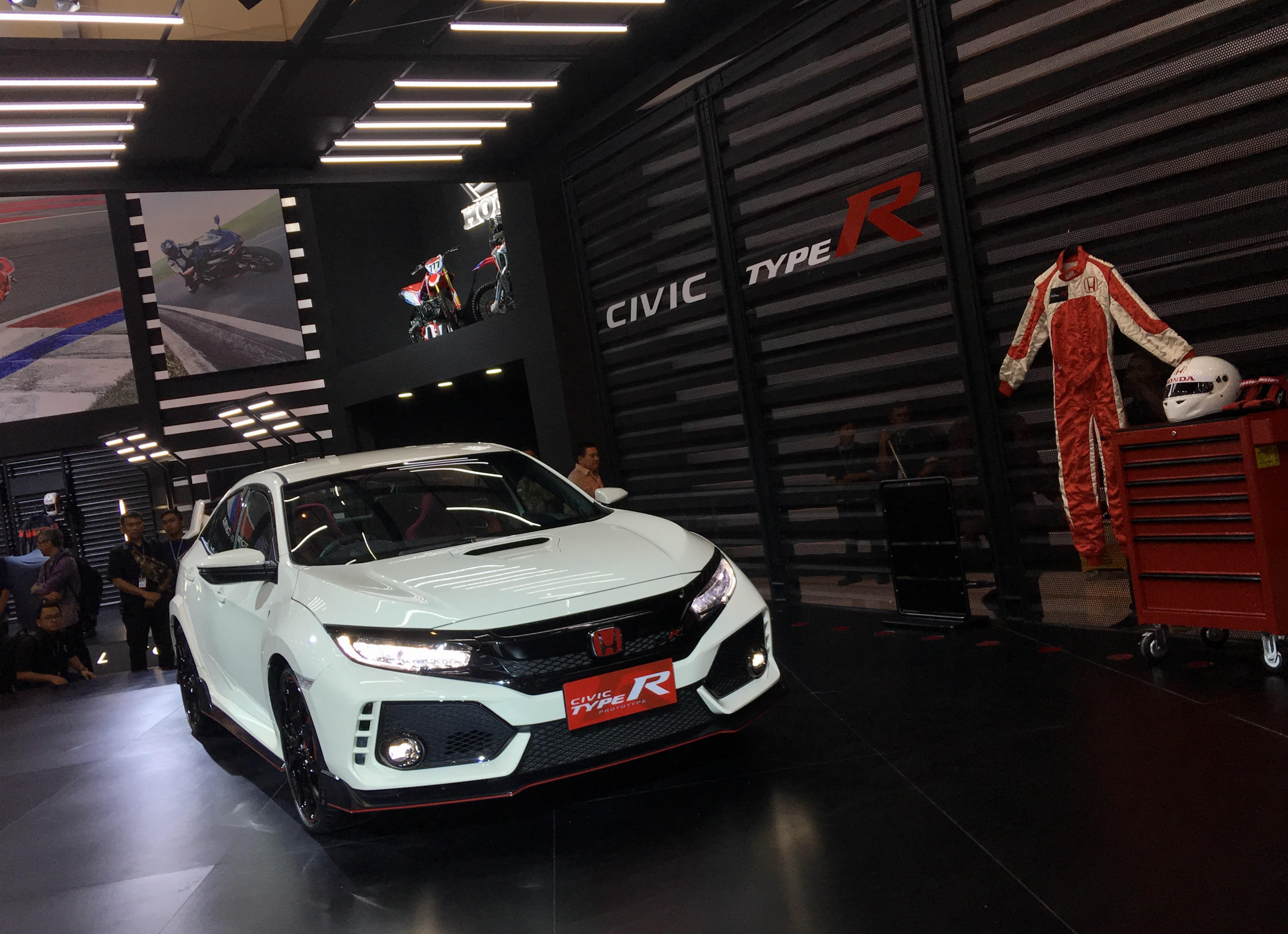 Mesin Sesangar Honda Civic Type R Boleh Diisi Bahan Bakar Premium