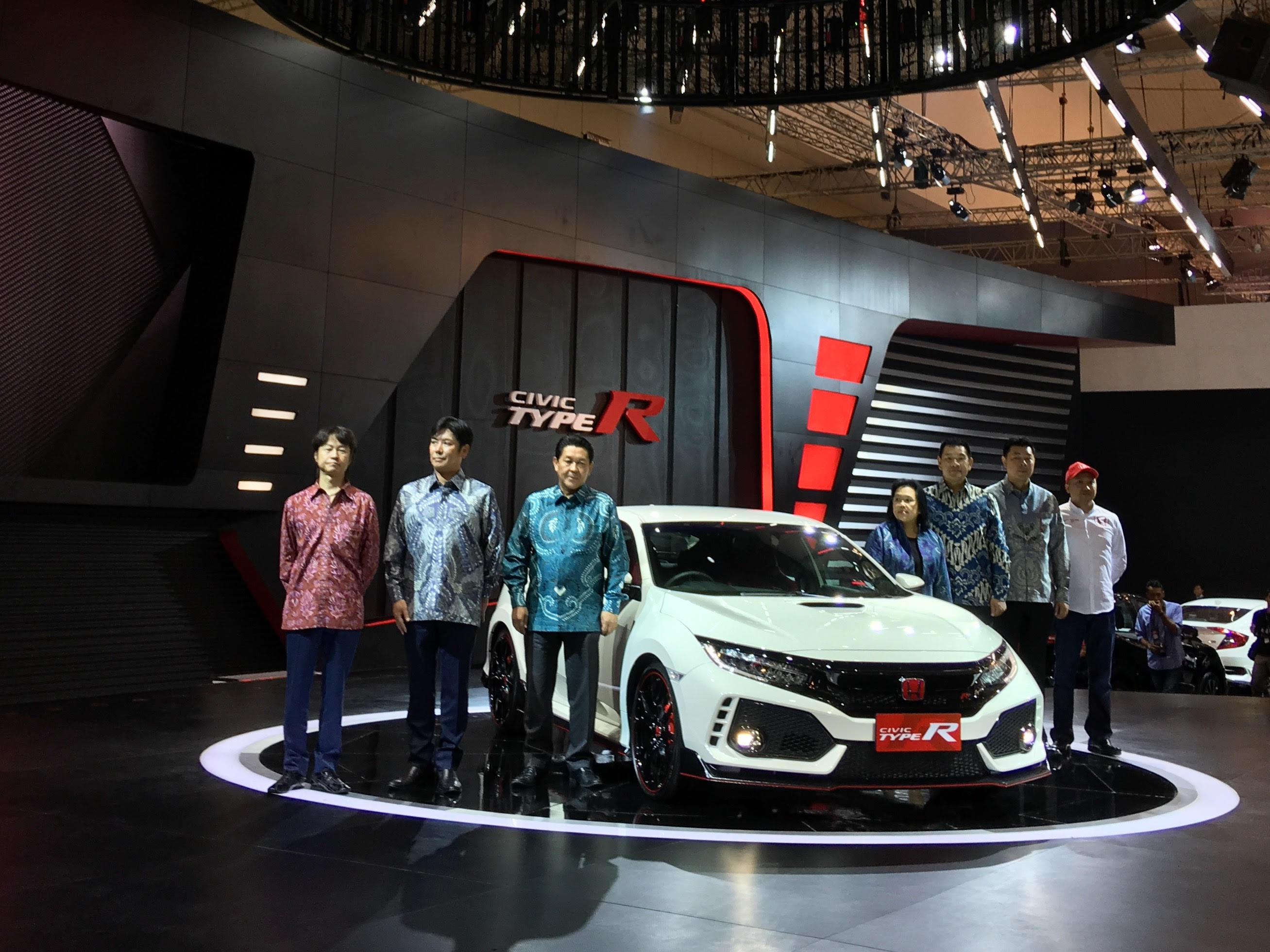 Honda Hadirkan Civic Type R Terpanas Dan Terkencang