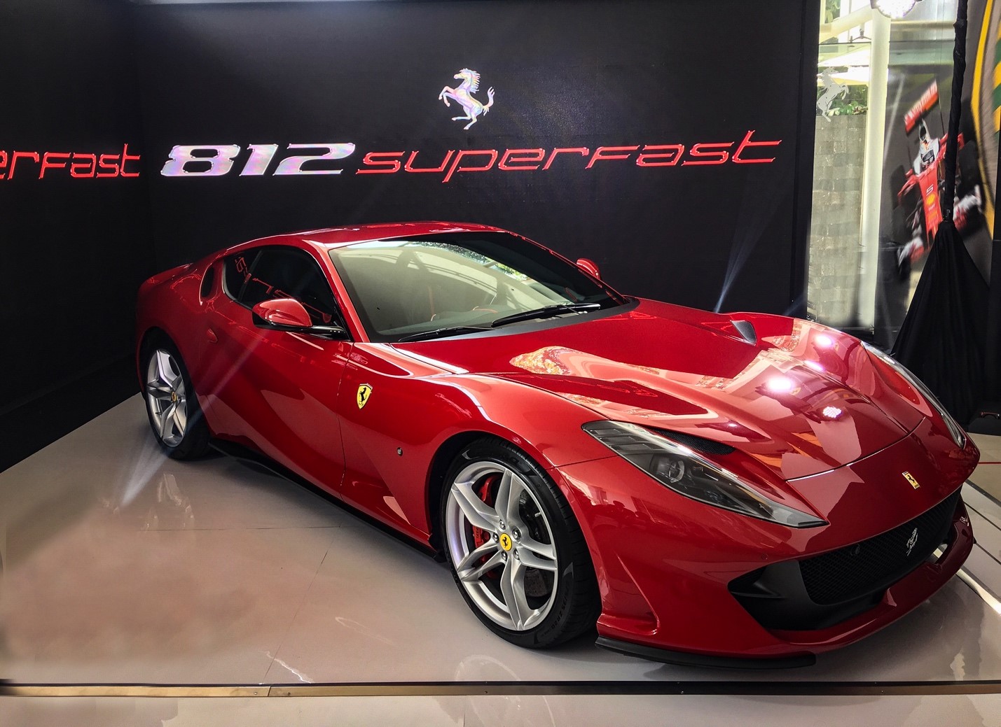 Ferrari 812