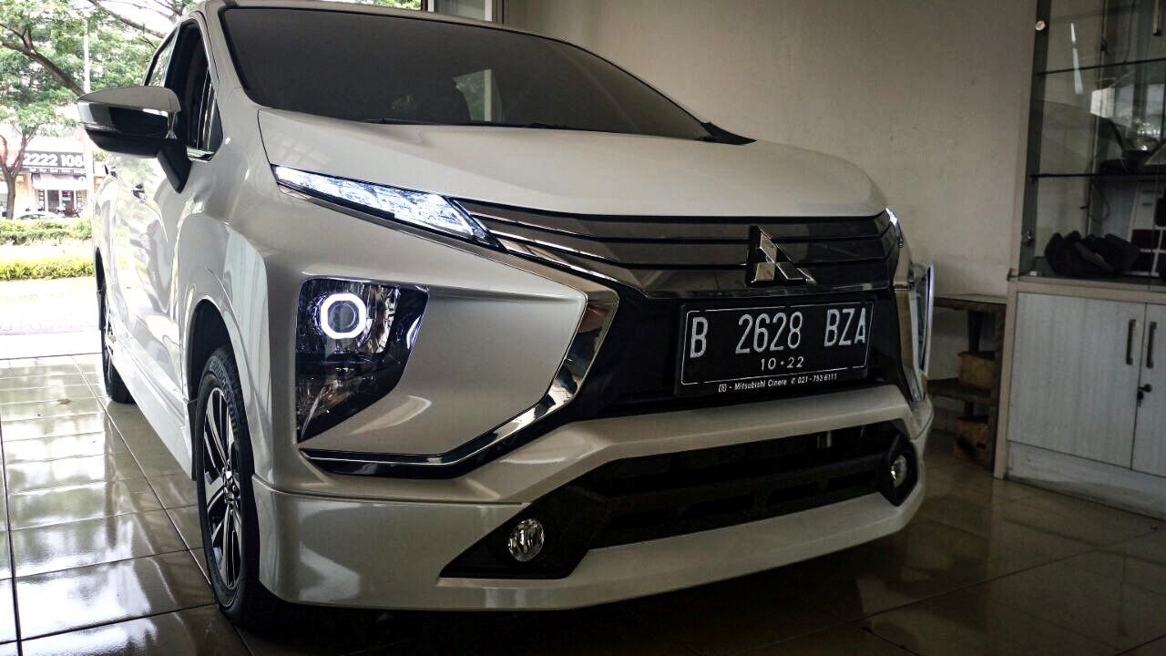 Modifikasi Lampu Mitsubishi Xpander Jadi DRL Ala Lexus Begini