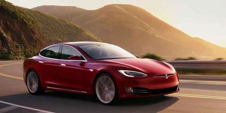 harga mobil Tesla
