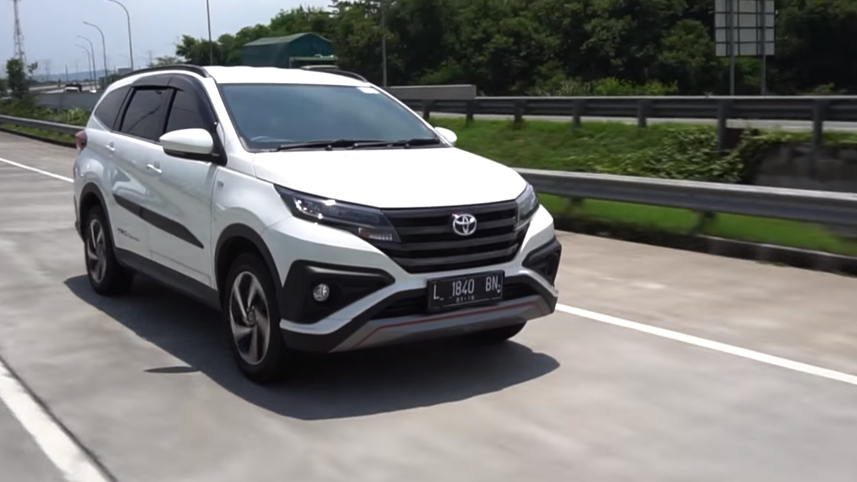 TEST DRIVE: Toyota Rush Baru Jadi Lebih Oke, Meski Belum 