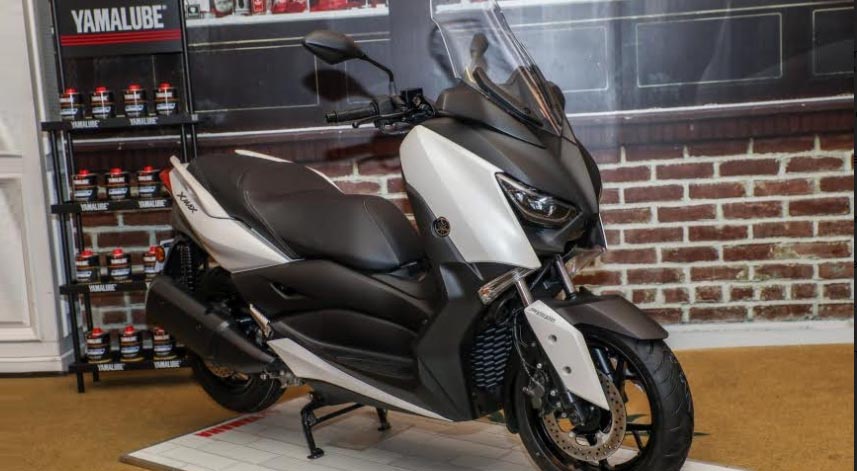 Yamaha XMax