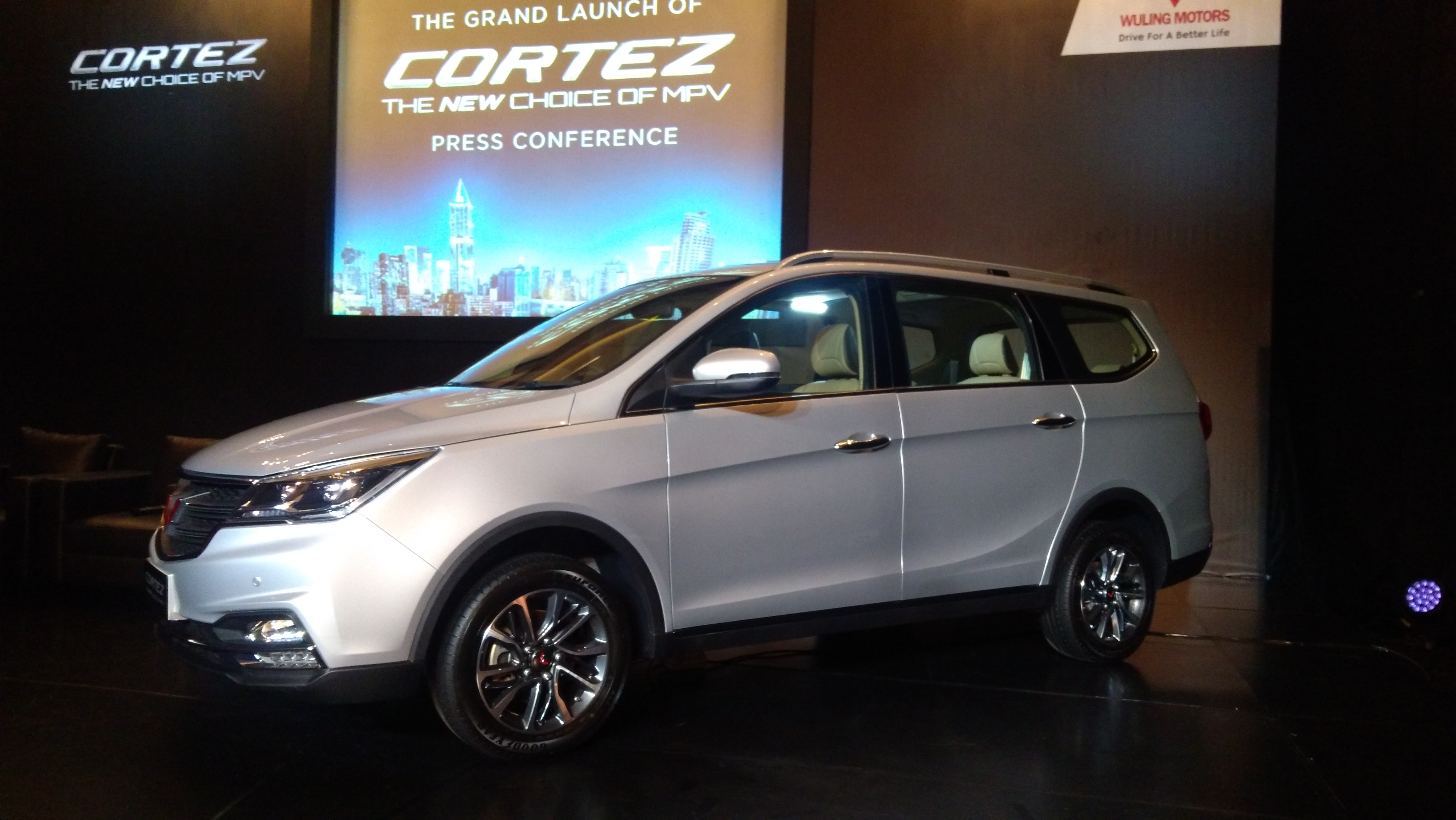 Ini Dia Rahasia Di Balik Harga Murah Wuling Cortez