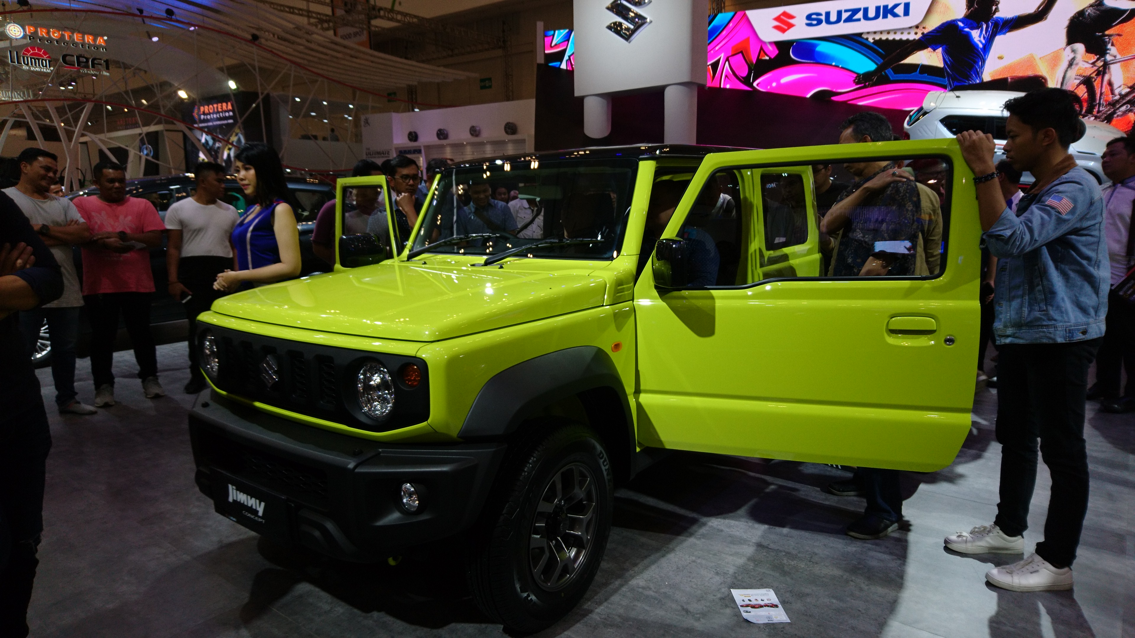 Pengunjung GIIAS 2018 Kepung Suzuki Jimny Sierra