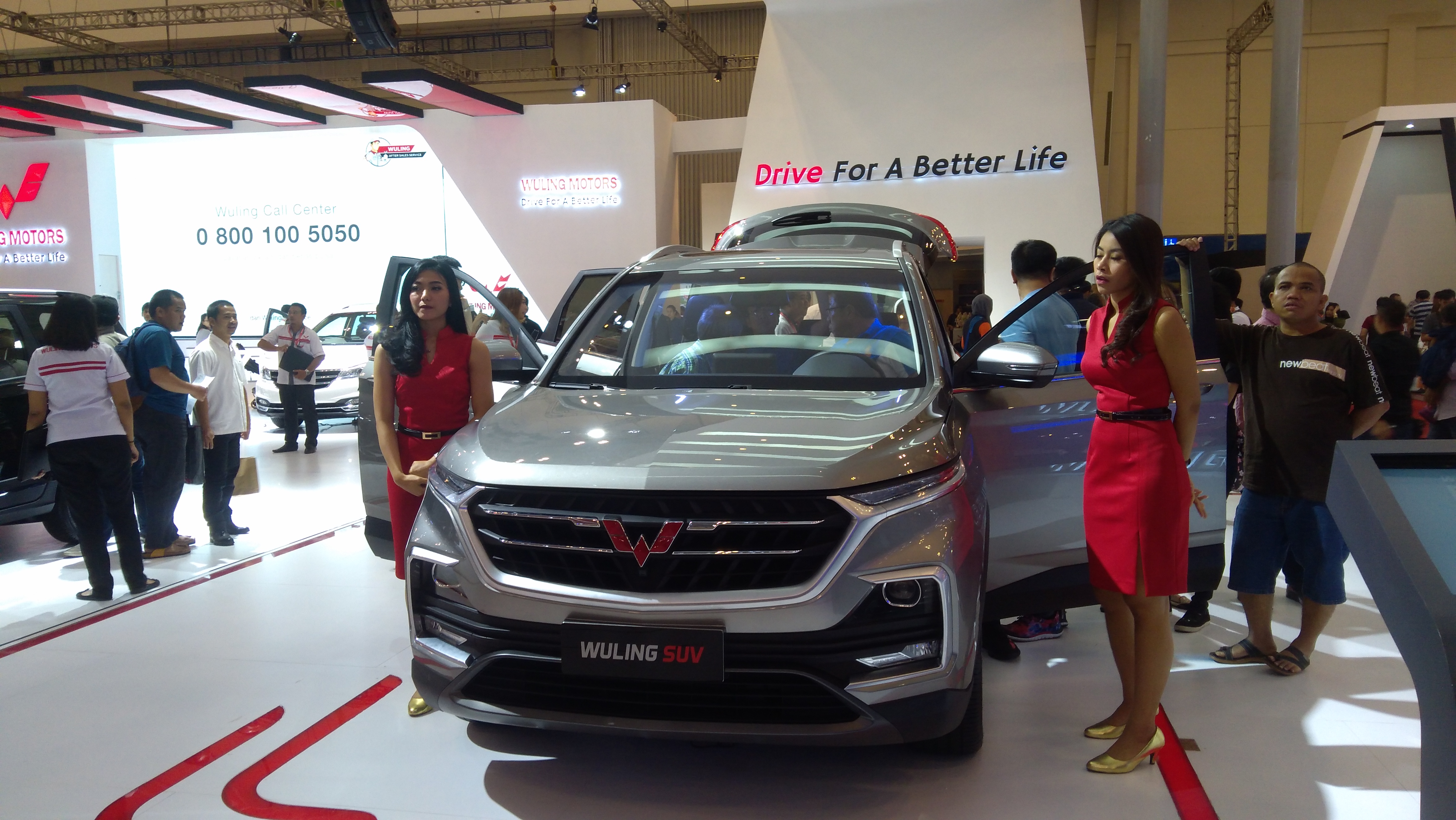 peluncuran wuling suv