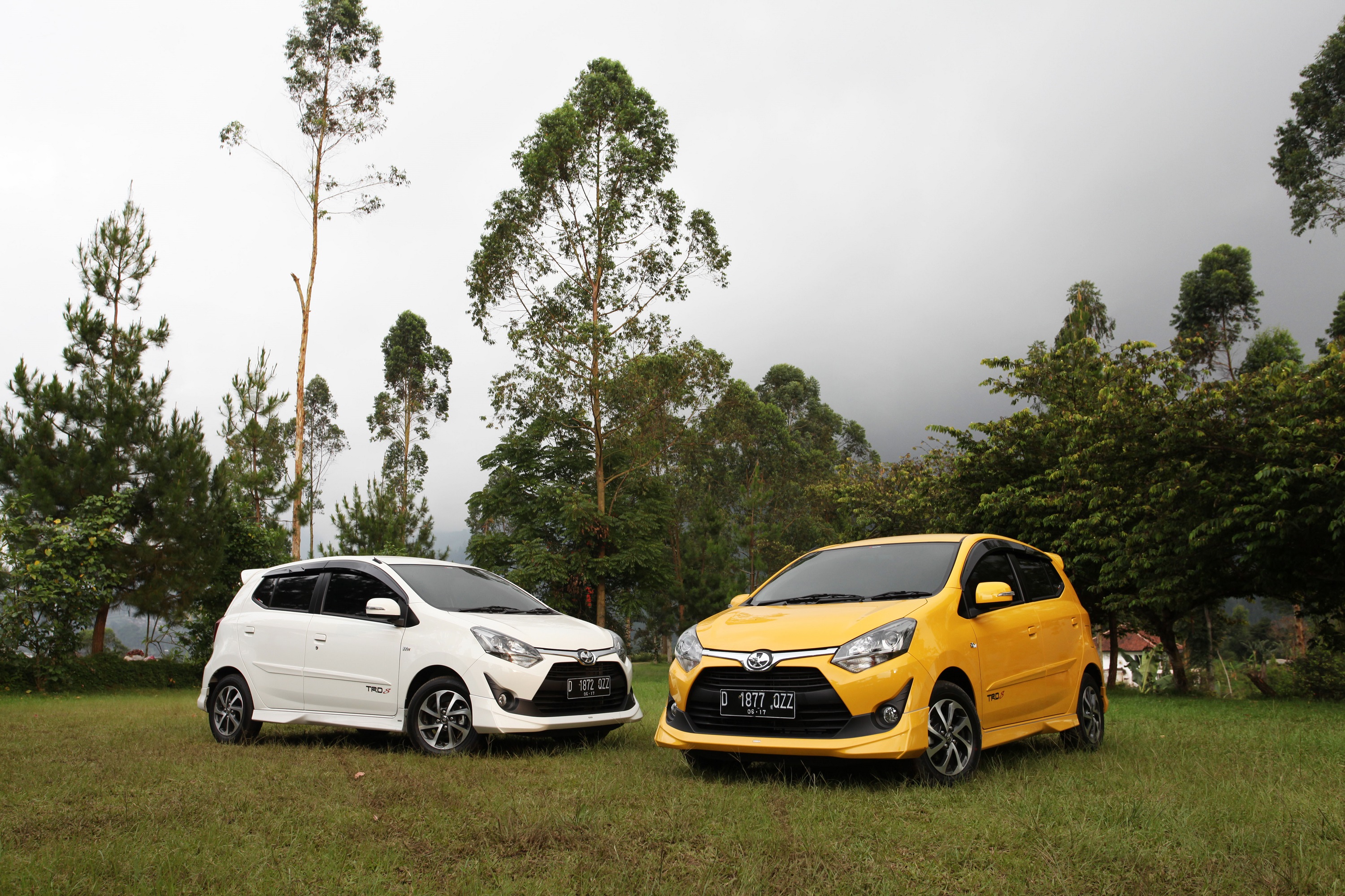 Duet Mobil Kecil Toyota Agya Dan Honda Brio Carmudi Indonesia