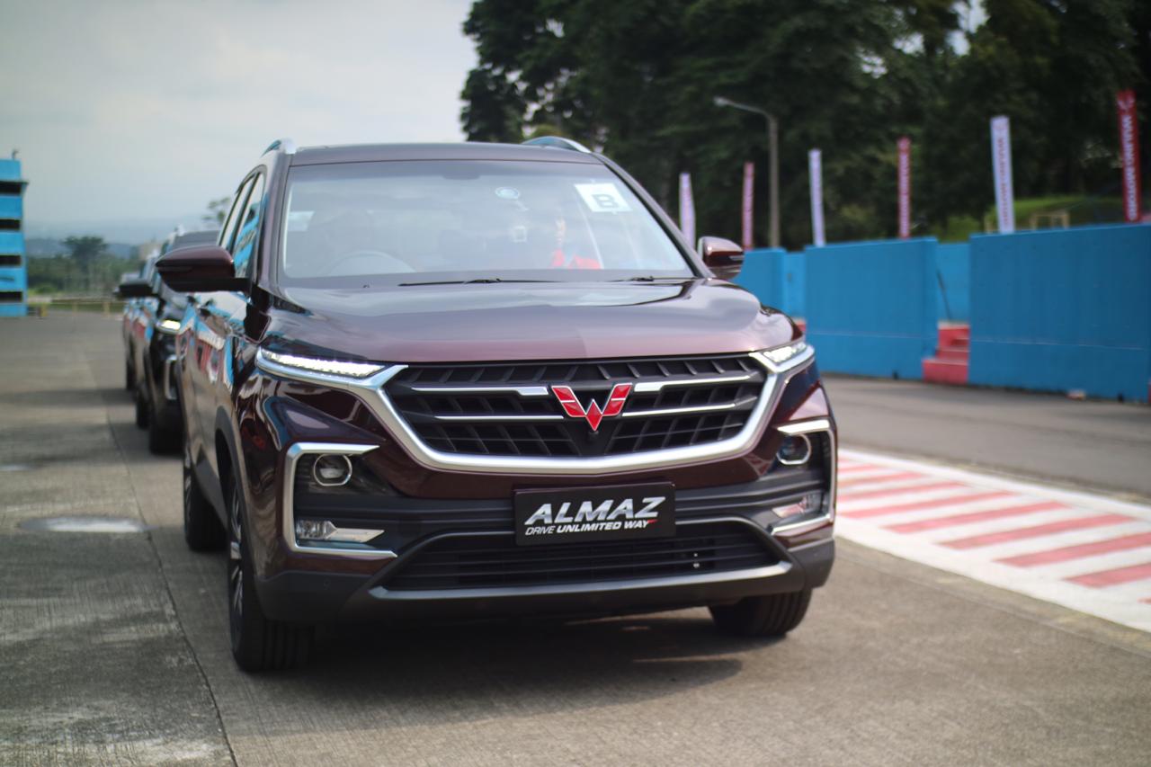 Test Drive Wuling Almaz SUV di bawah Rp350 juta