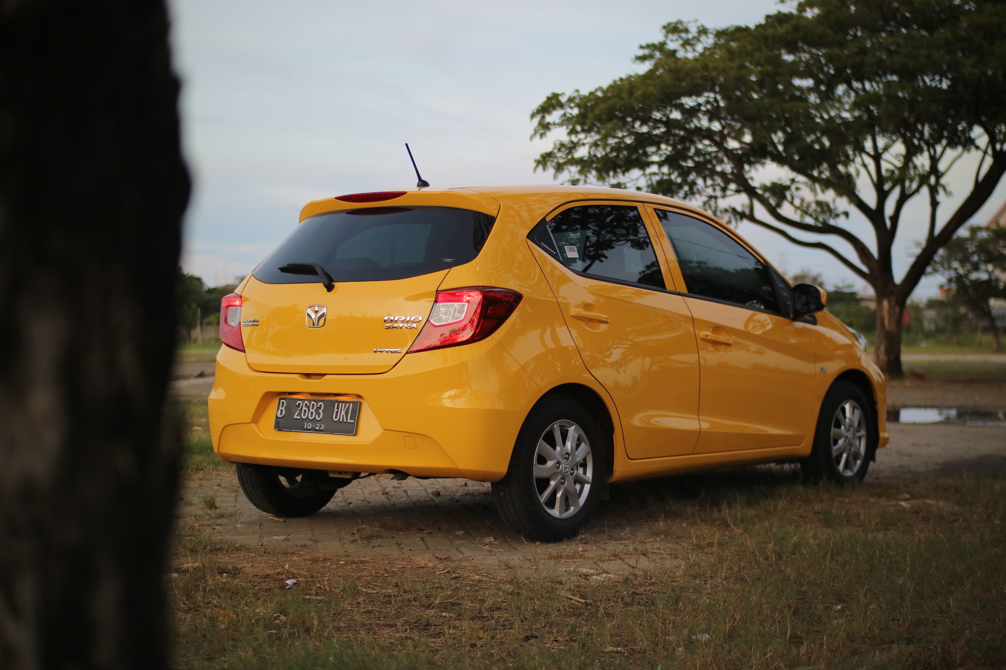 Review Honda Brio Satya Lcgc Paling Fun To Drive Carmudi Indonesia