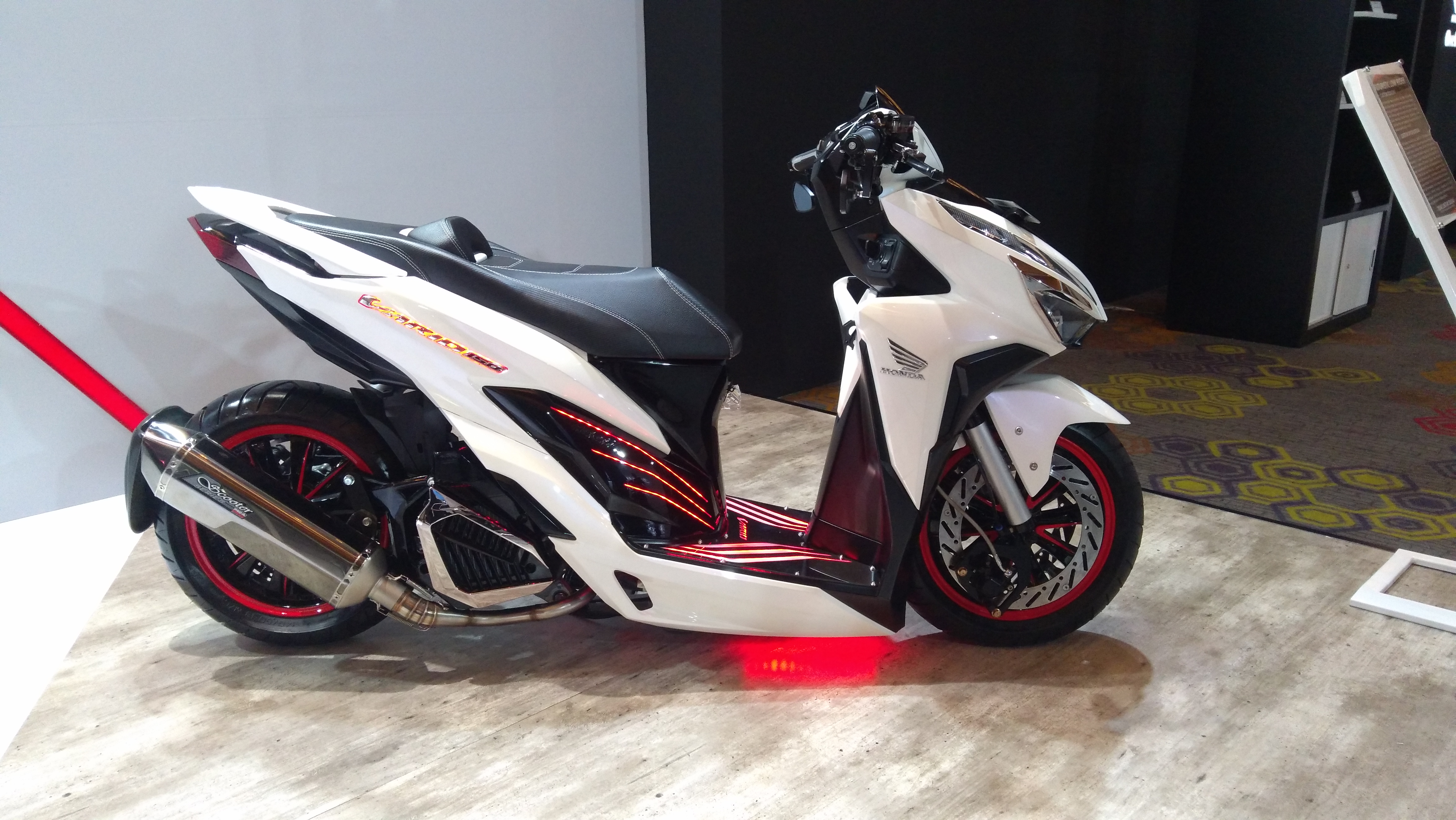 Modifikasi Futuristik Honda Vario 150