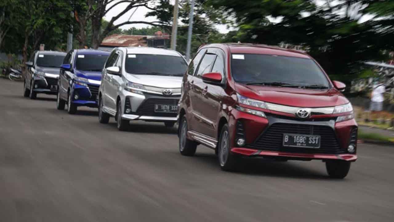 Ini Perbedaan Toyota Avanza Dengan Veloz Yang Tidak Banyak Disadari