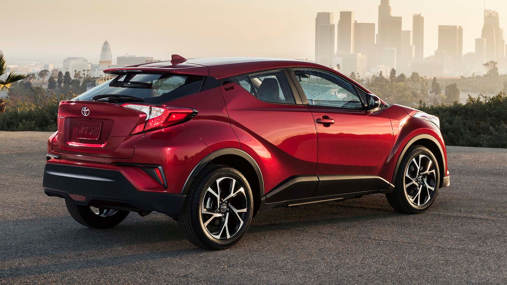 Daftar Harga Toyota C-HR 2019