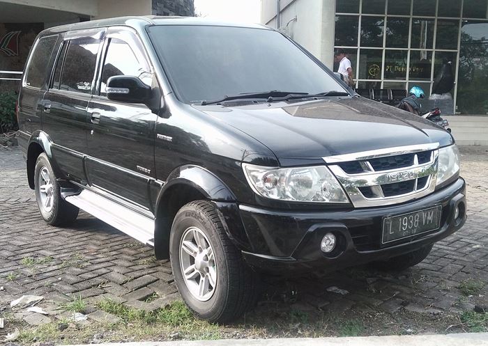 Kelebihan dan Kekurangan Isuzu Panther